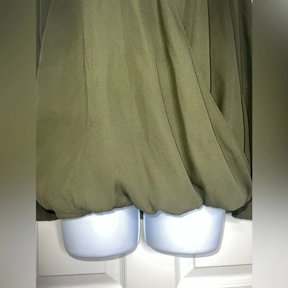 MK Michael Kors Women’s Small Green Bell Sleeve Blouse Top V-Neck S Classic